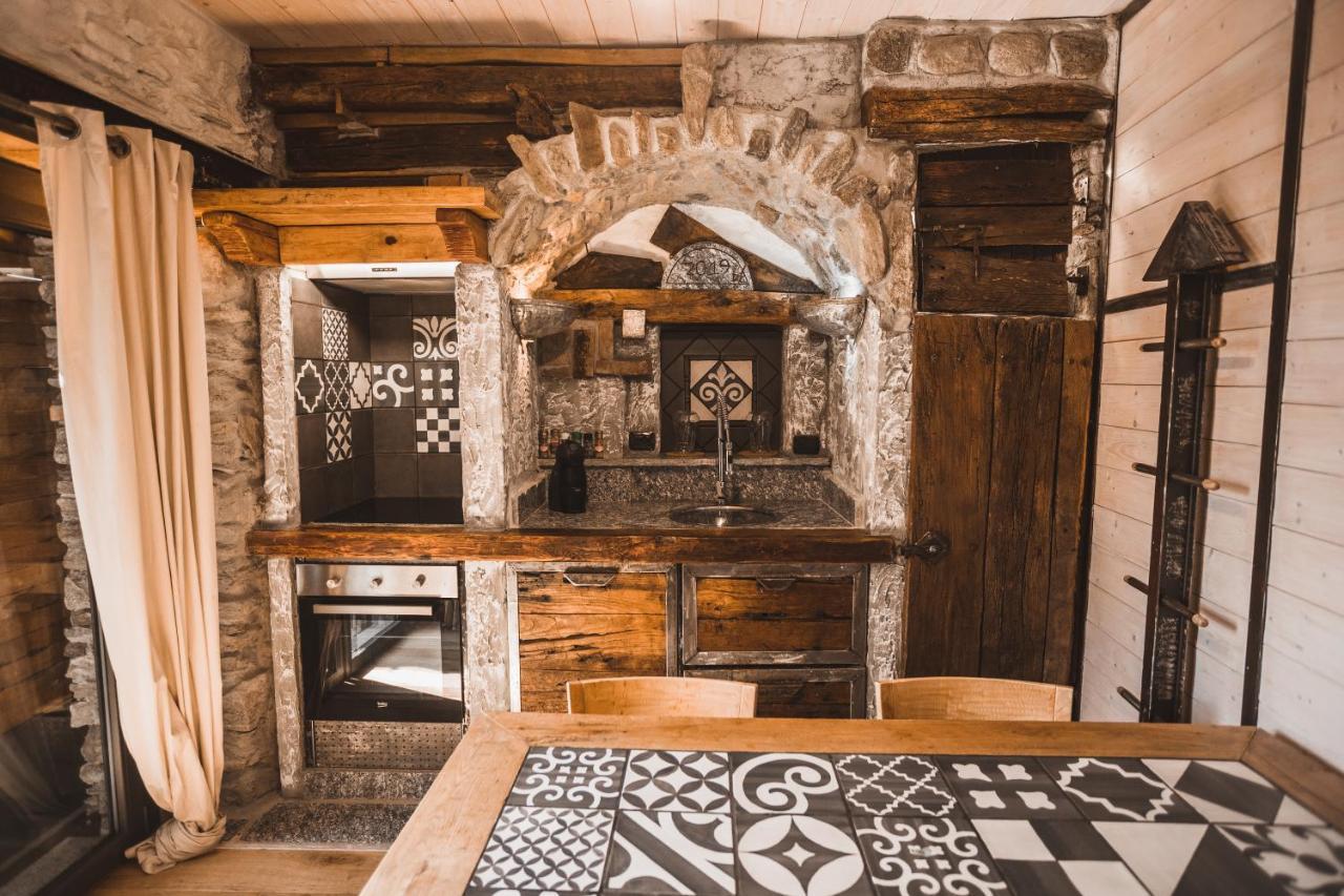 Appartamenti Montemezzo Le Case In Pietra Vista Lago Джера-Ларіо Екстер'єр фото