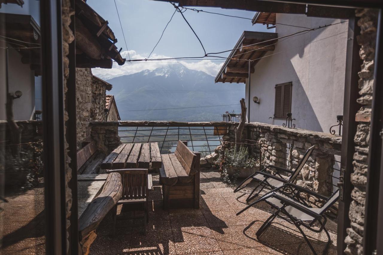Appartamenti Montemezzo Le Case In Pietra Vista Lago Джера-Ларіо Екстер'єр фото