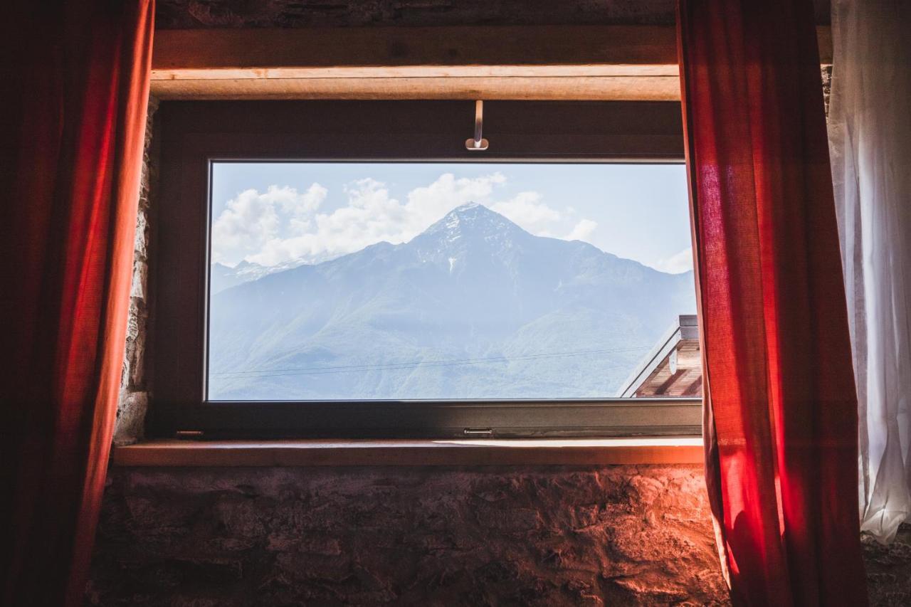 Appartamenti Montemezzo Le Case In Pietra Vista Lago Джера-Ларіо Екстер'єр фото