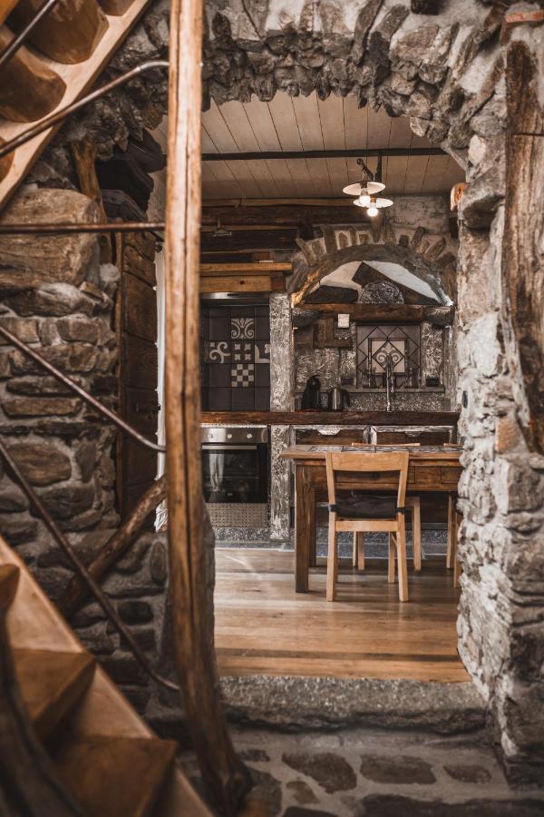 Appartamenti Montemezzo Le Case In Pietra Vista Lago Джера-Ларіо Екстер'єр фото